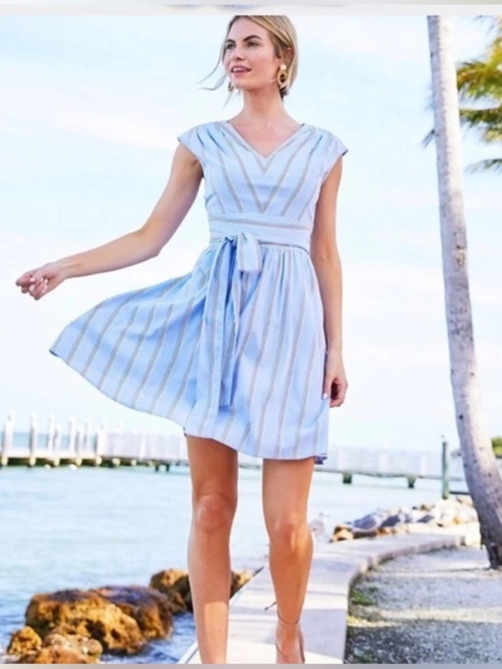 Vineyard Vines Striped V-Neck Seersucker Dress